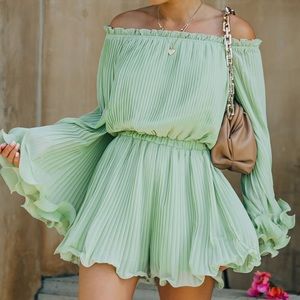 Vici smile wide pleated off shoulder romper